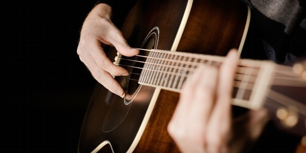 Como tocar violão sozinho em casa? - Imagem 4
