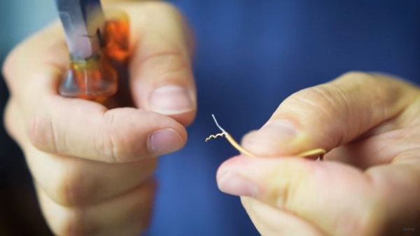 Posso colocar cordas de nylon em violão de aço - Imagem 2